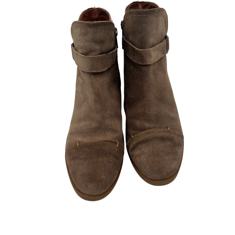 Born Deta Buckle Zip Ankle Womens sz 7 Brown Boots Shoes Bootie